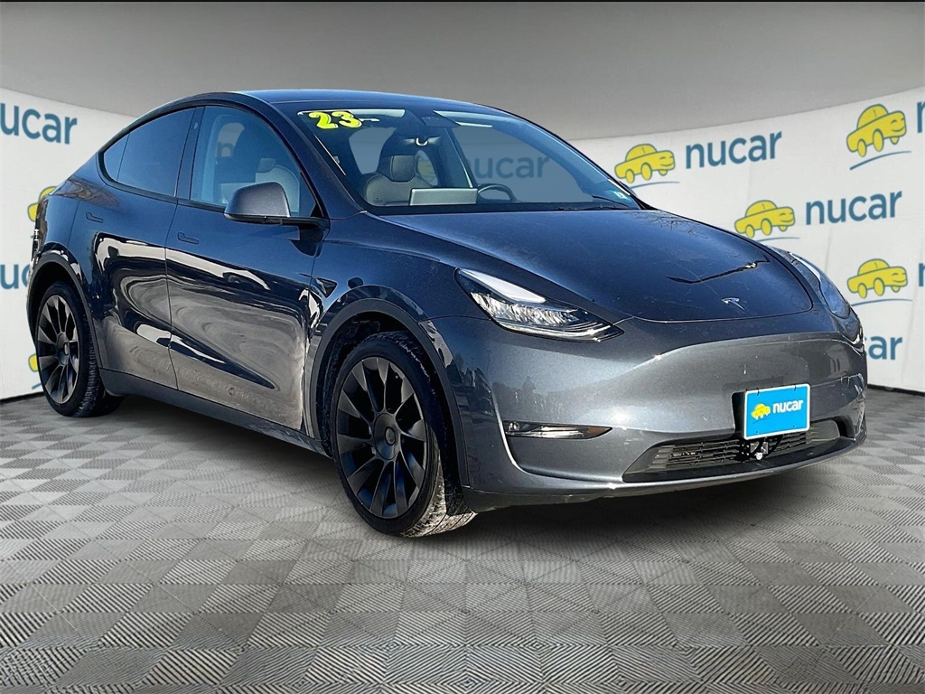 2023 Tesla Model Y Long Range's photo