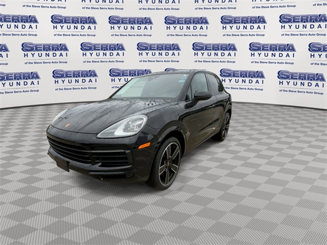 2022 Porsche Cayenne Base photo 4