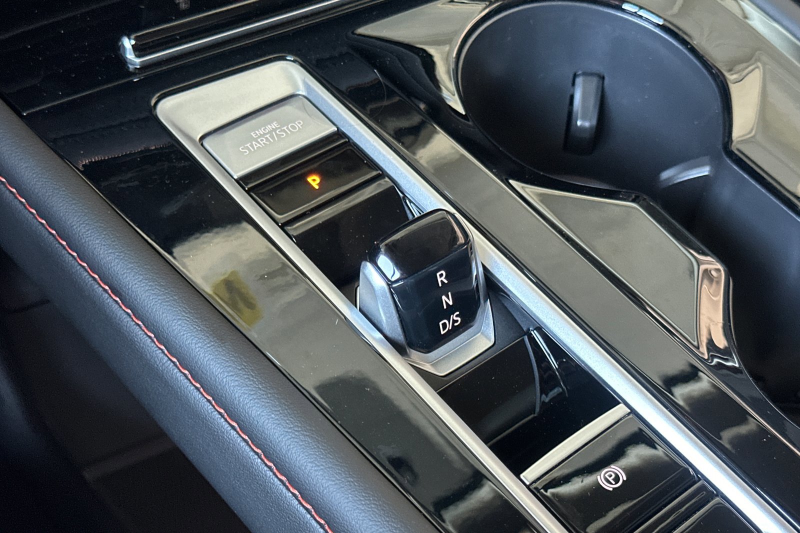 2025 Volkswagen Atlas Peak Edition SE photo 21