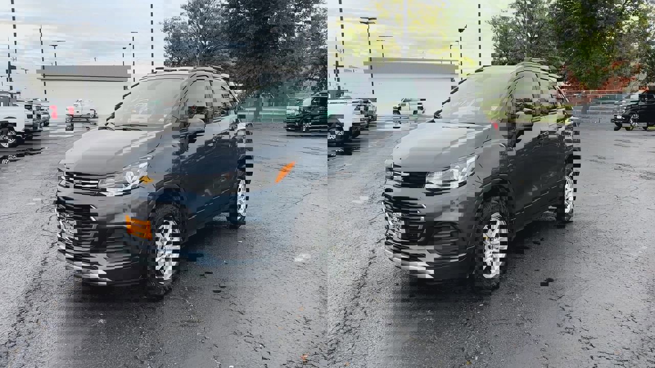 2022 Chevrolet Trax LT photo 4