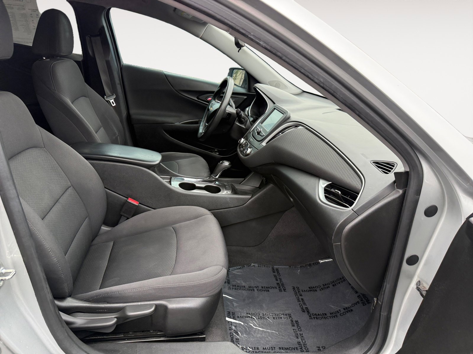 2017 Chevrolet Malibu LS photo 19
