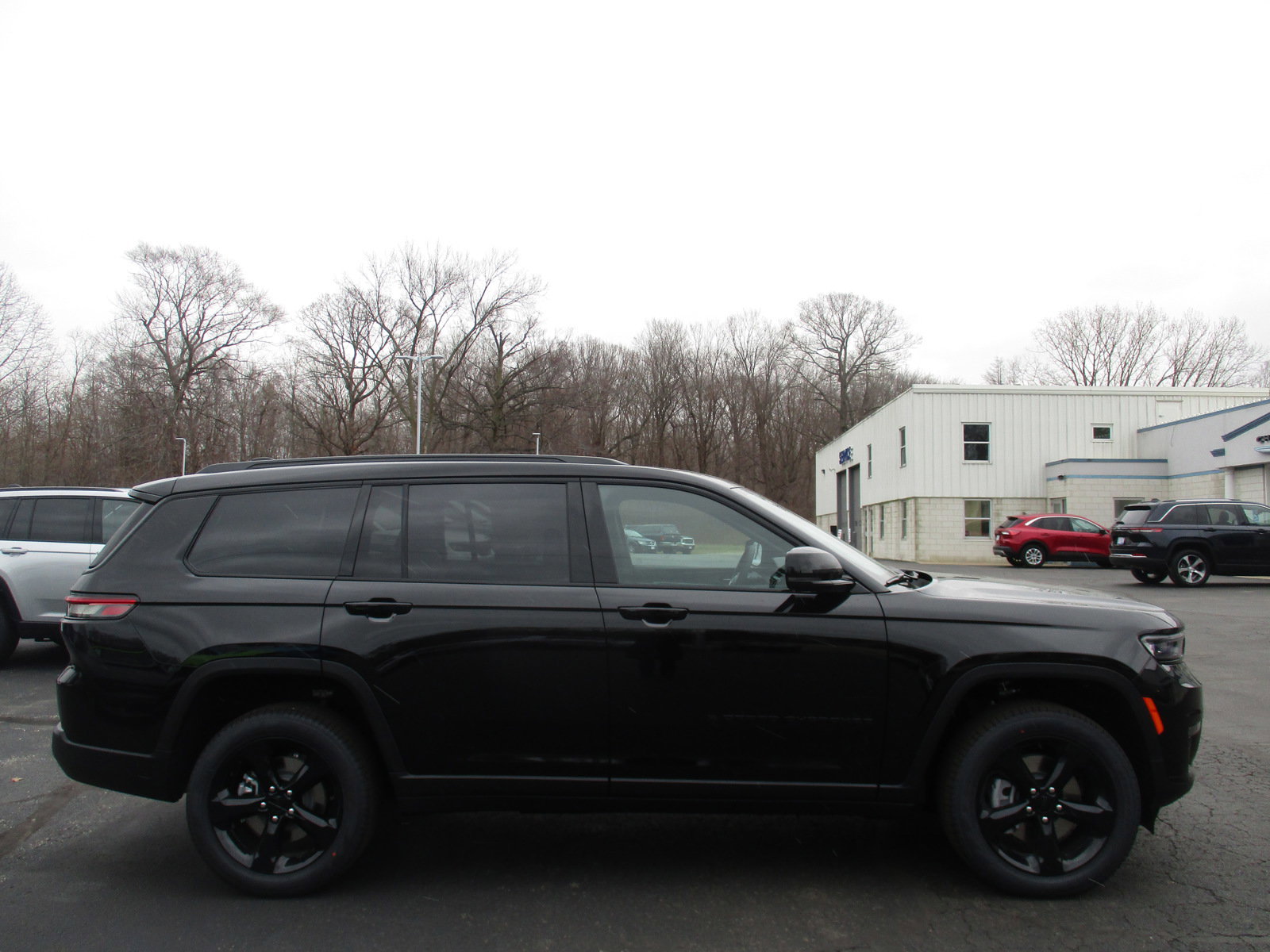 2025 Jeep Grand Cherokee L photo 5