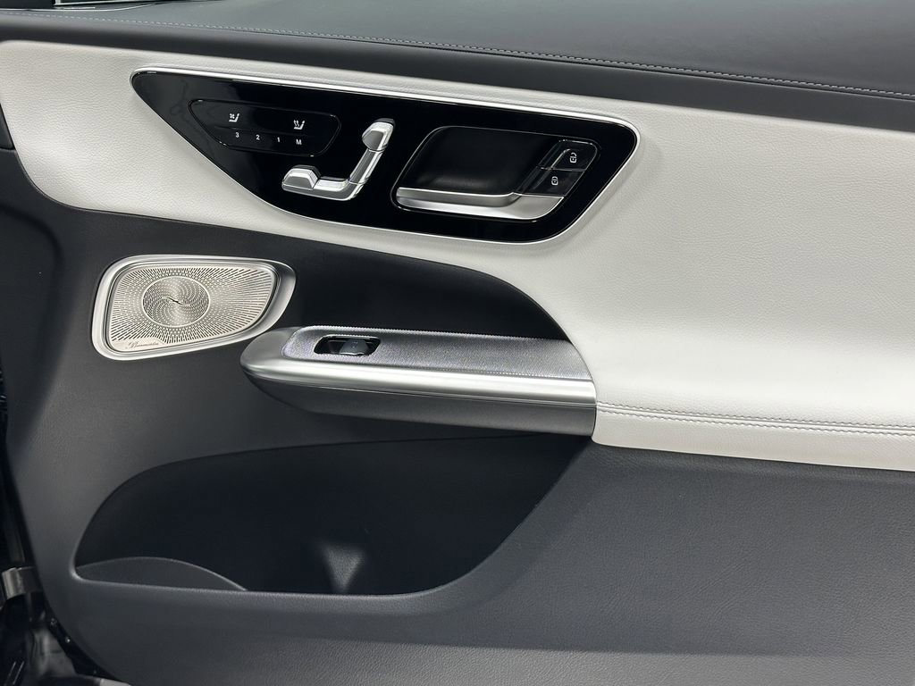 2026 Mercedes Benz GLC 350e 4MATIC photo 14