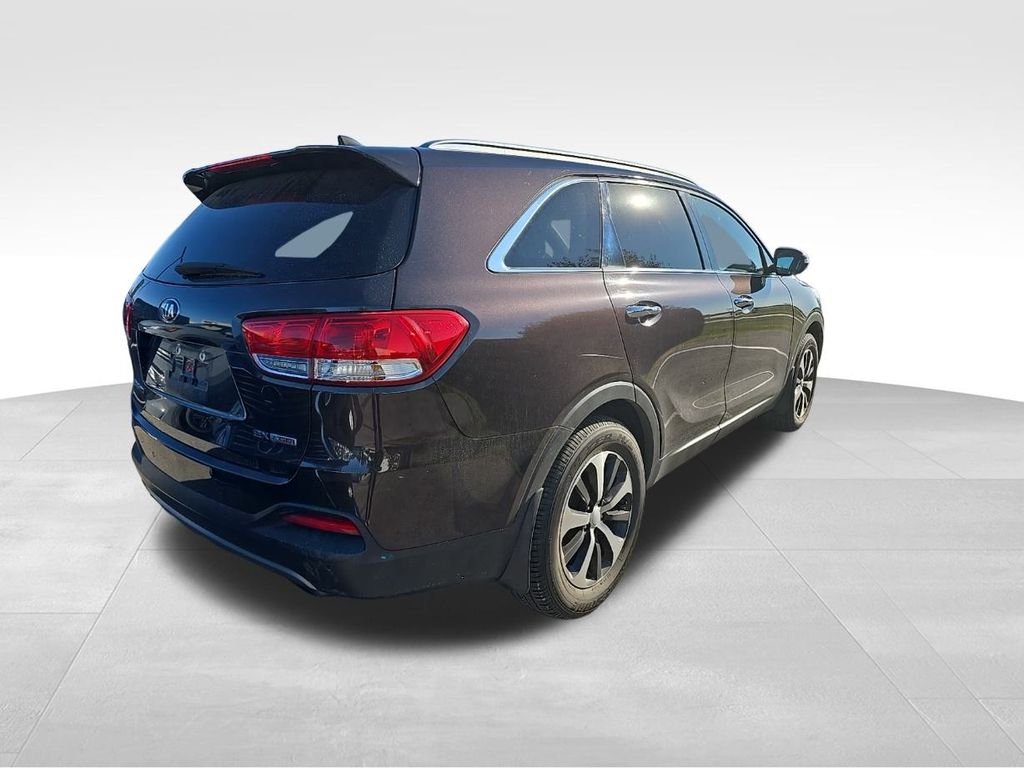 2017 Kia Sorento EX photo 4