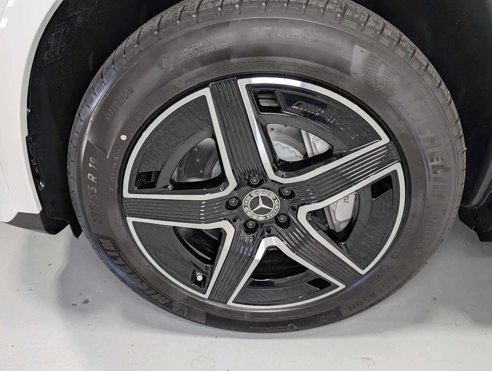 2026 Mercedes Benz GLC 300 4MATIC photo 3