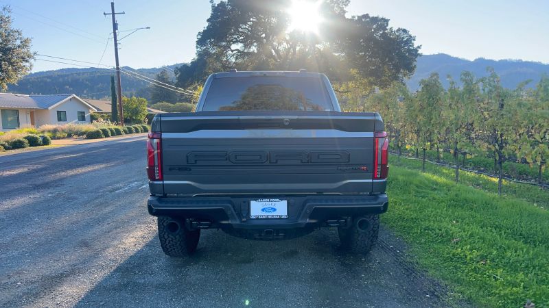 2025 Ford F-150 Raptor photo 4