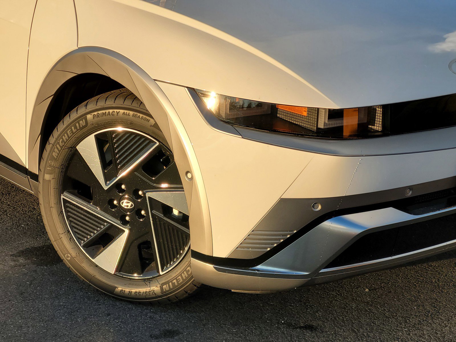 2026 Hyundai Ioniq 5 Limited photo 4