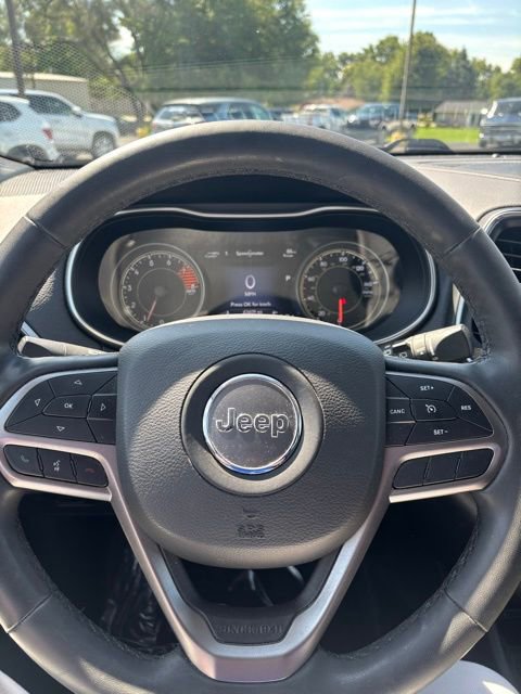 2022 Jeep Cherokee Latitude Lux photo 12