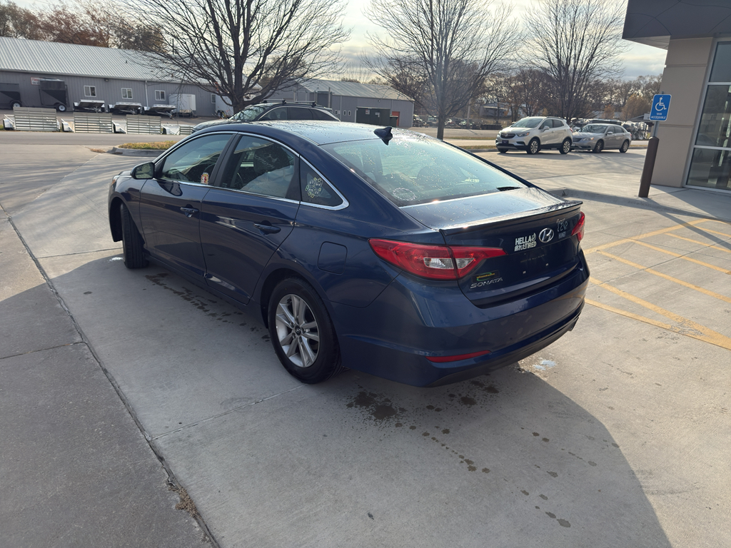 2016 Hyundai Sonata SE photo 4
