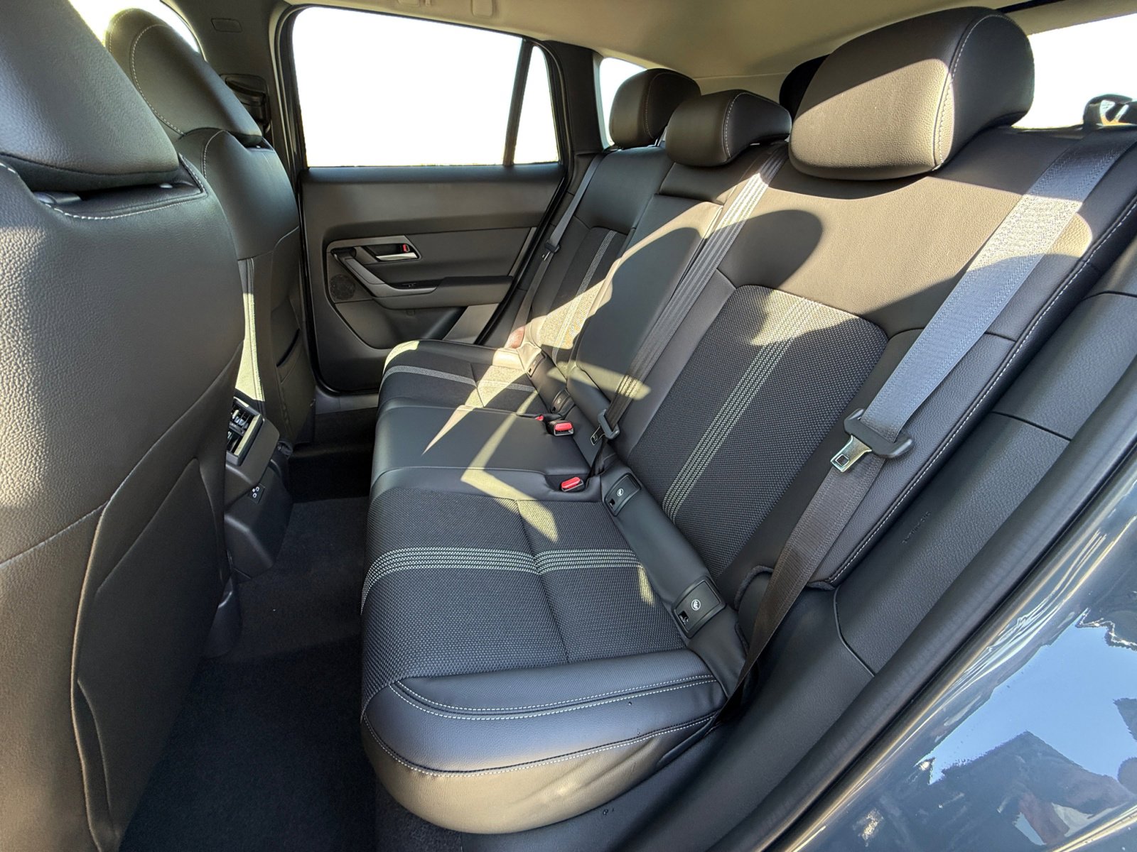 2025 Mazda CX-50 2.5 Select photo 16