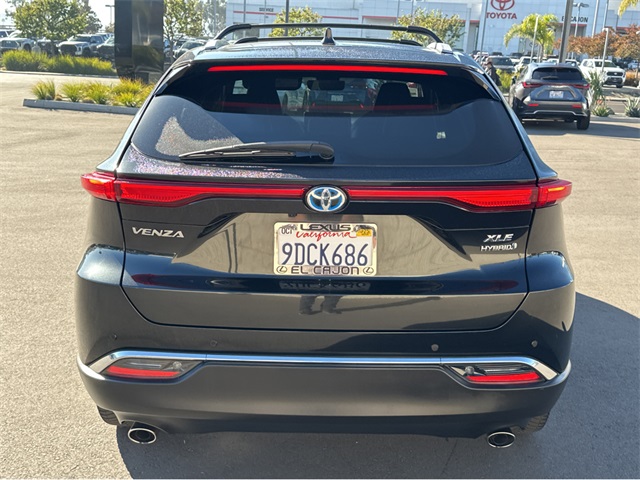 2022 Toyota Venza XLE photo 3