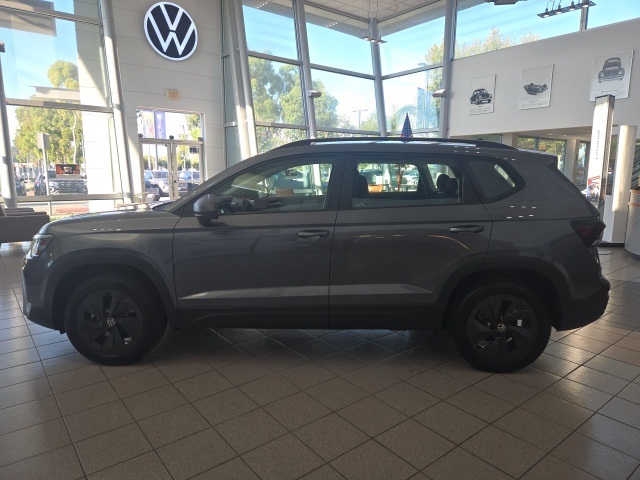2025 Volkswagen Taos S photo 4