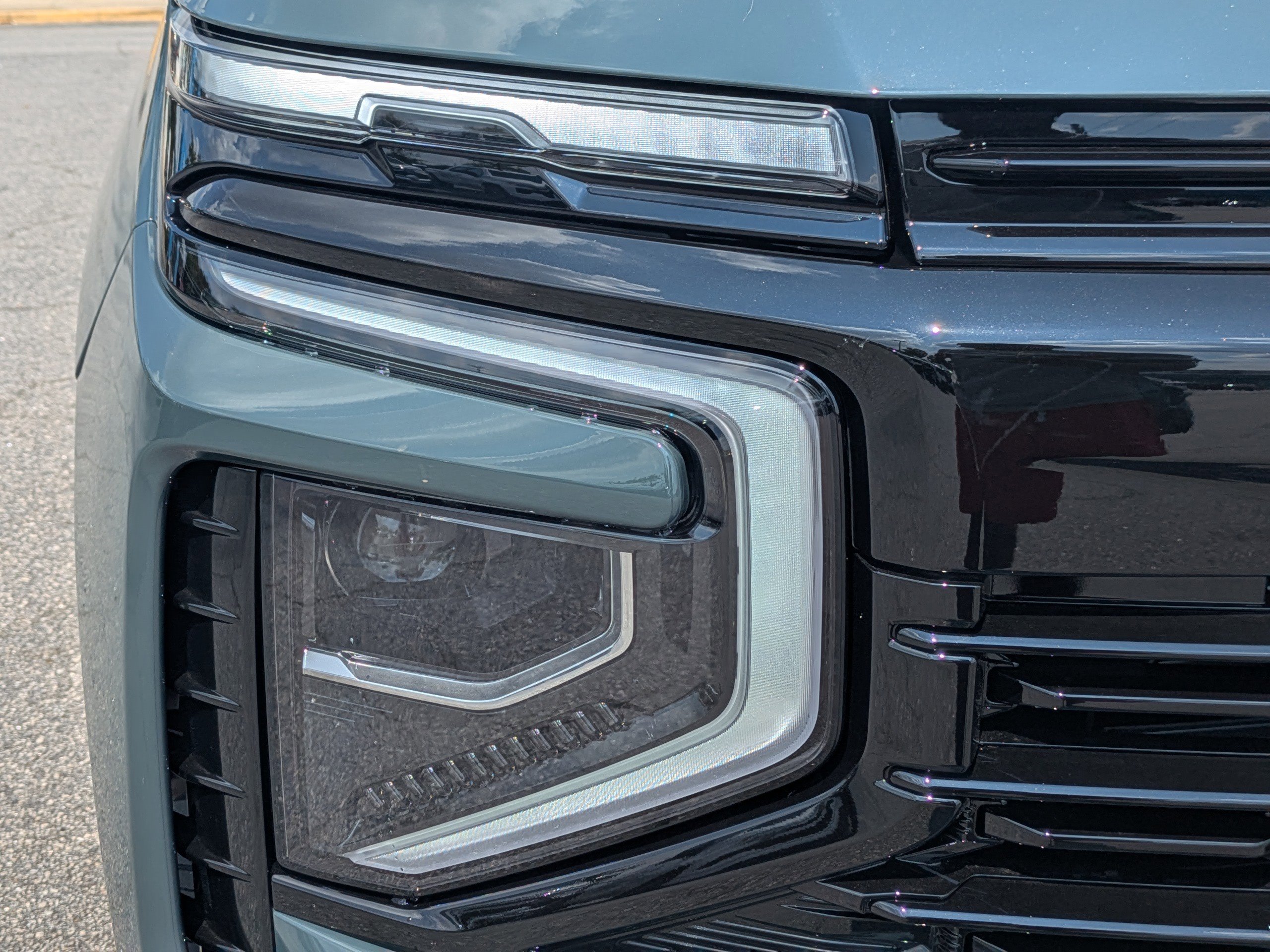 2026 Chevrolet Suburban RST photo 9