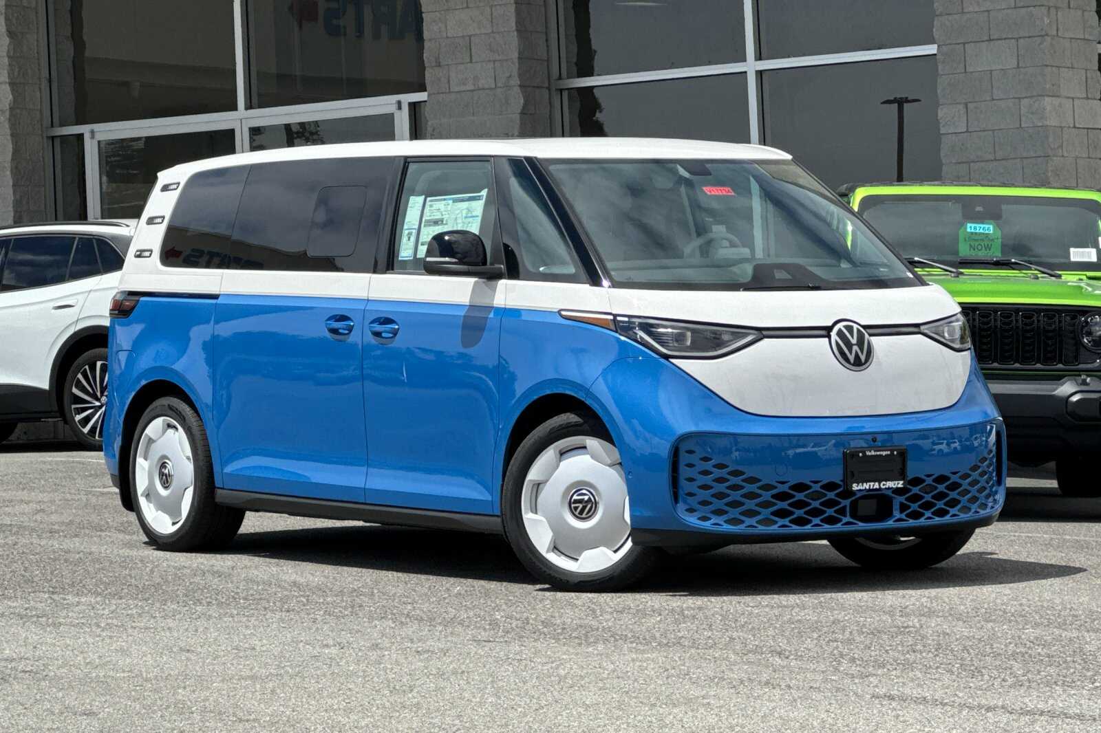 2025 Volkswagen ID. Buzz photo 2