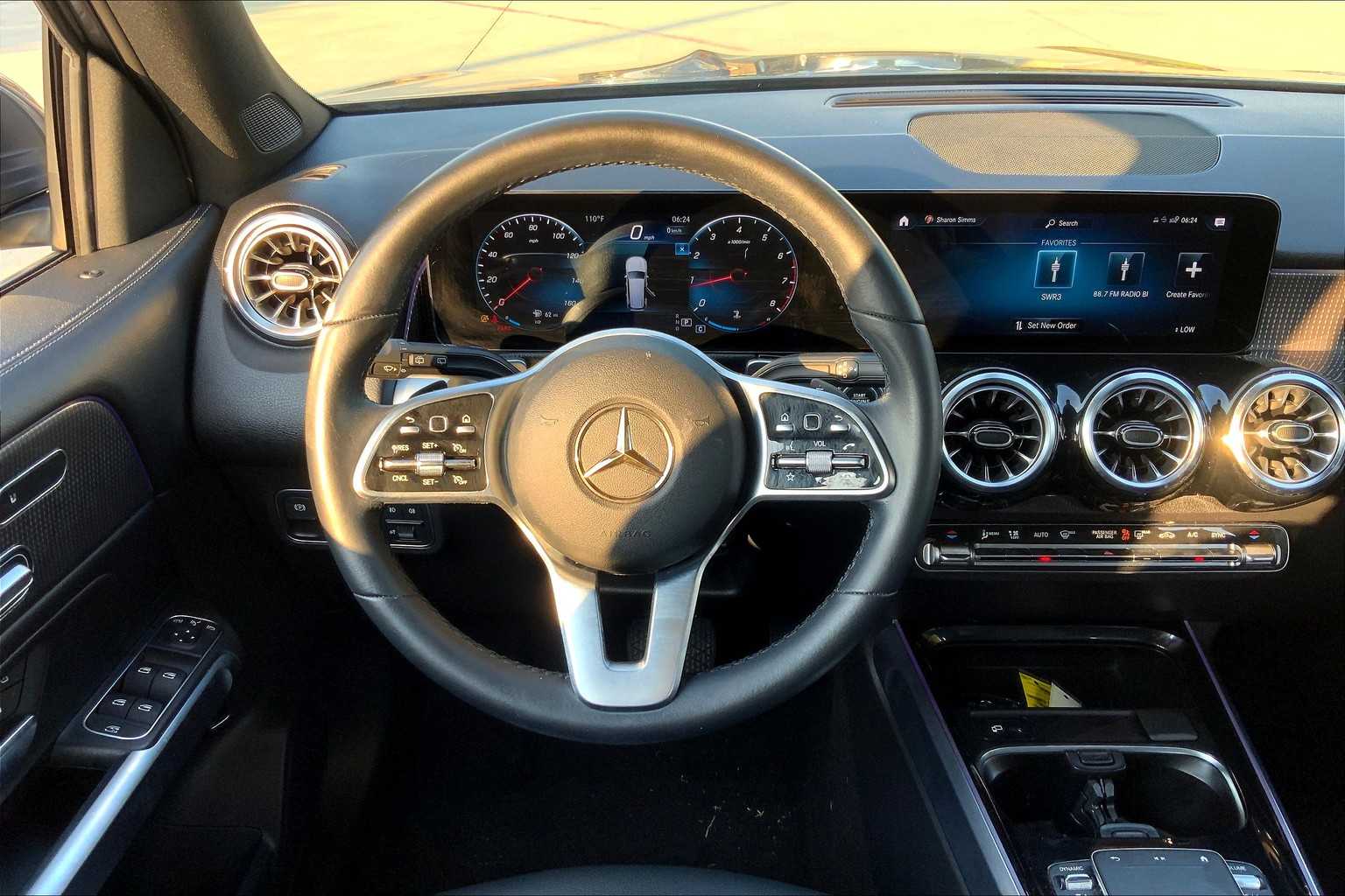 2022 Mercedes Benz GLB 250 photo 5