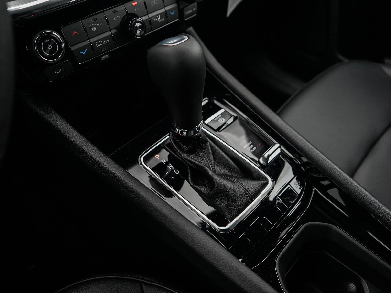 2025 Jeep Compass Limited photo 25