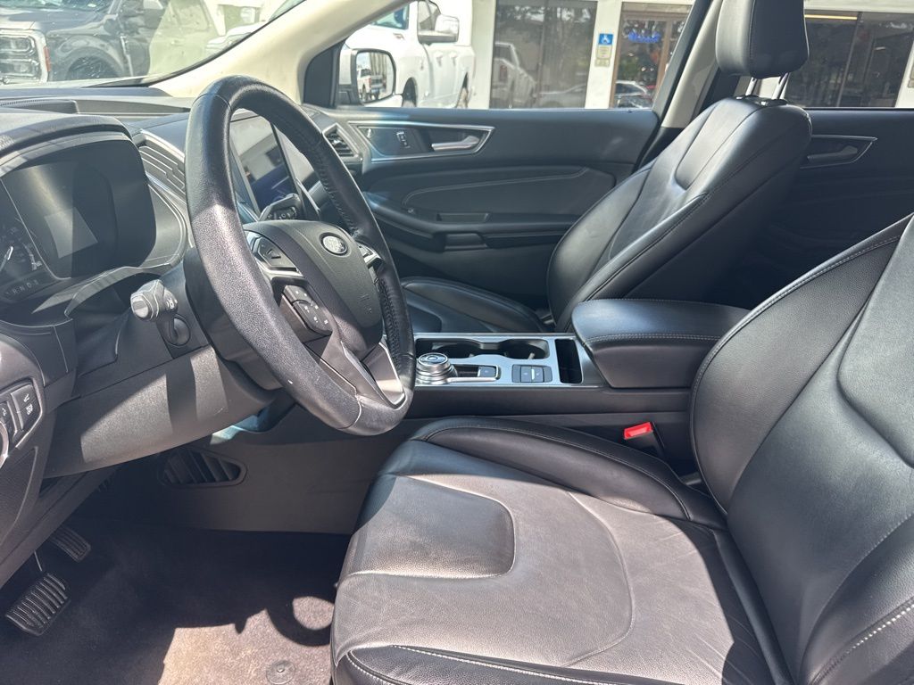 2022 Ford Edge Titanium photo 9
