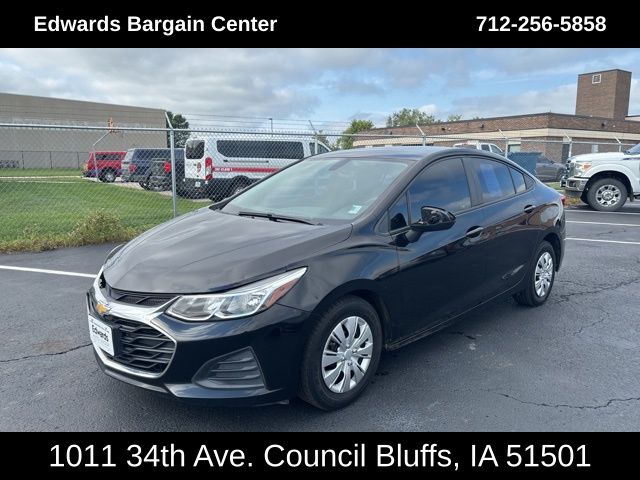 2019 Chevrolet Cruze LS photo 4