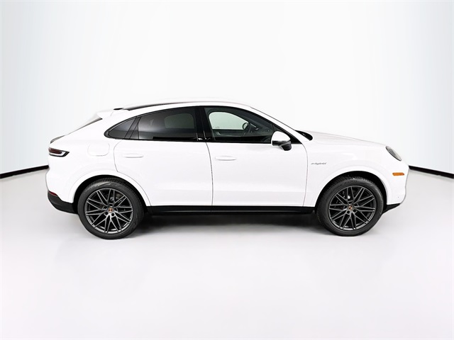 2025 Porsche Cayenne E-Hybrid Coupe photo 8