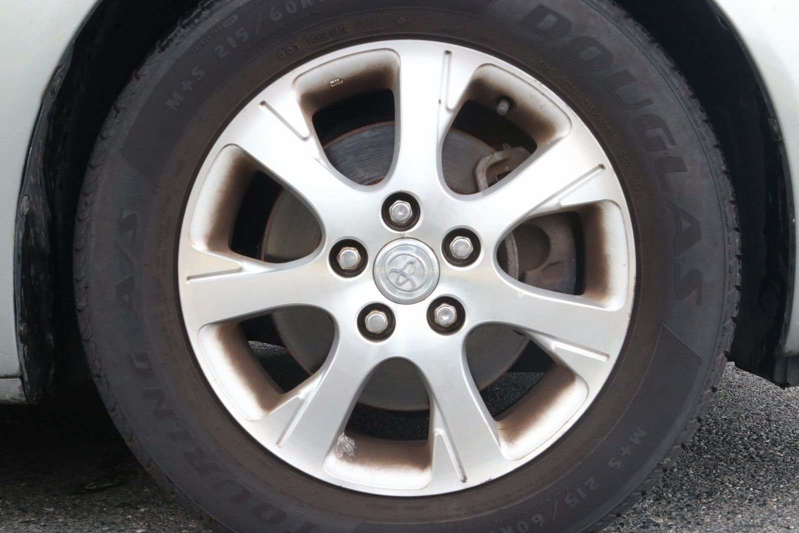 2005 Toyota Camry XLE photo 13