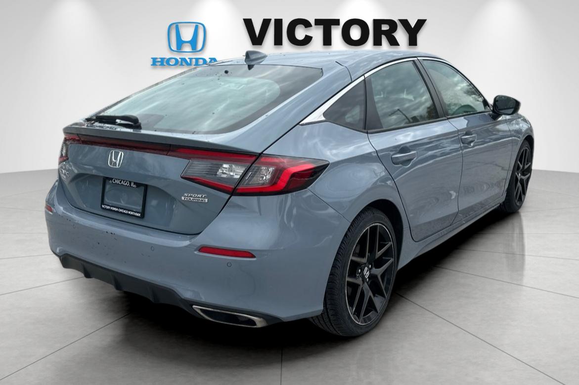 2022 Honda Civic Hatchback Sport Touring photo 3