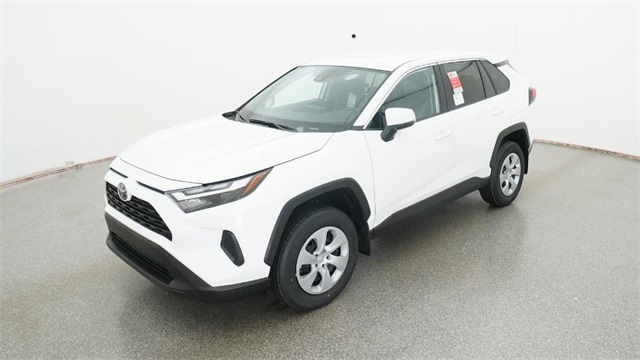 2025 Toyota RAV4 LE's photo