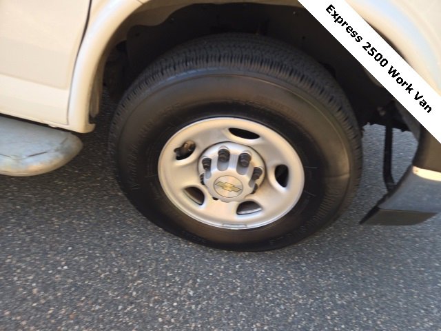 2024 Chevrolet Express Cargo Van 2500 photo 2
