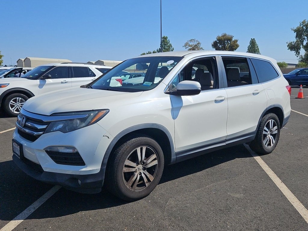 2017 Honda Pilot EX photo 2