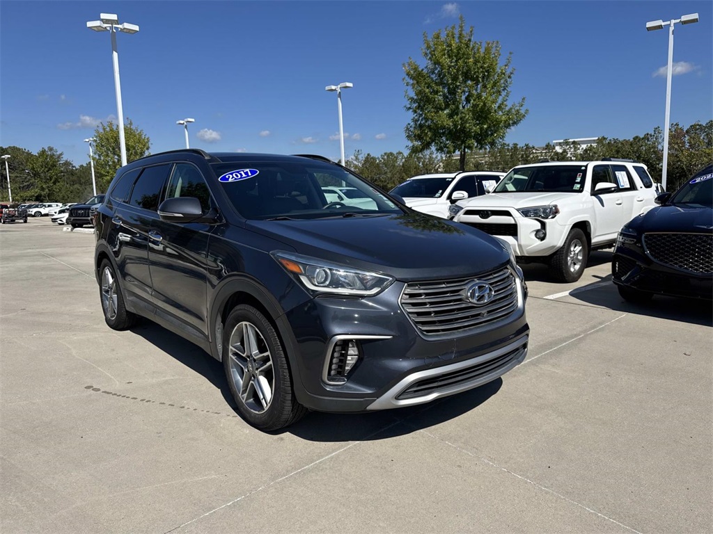 2017 Hyundai Santa Fe SE Ultimate photo 2