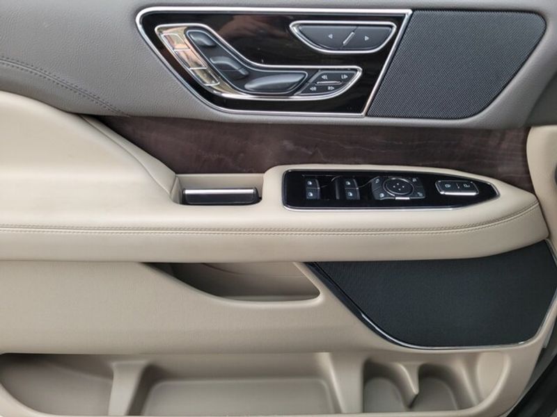2024 Lincoln Navigator L Reserve photo 24