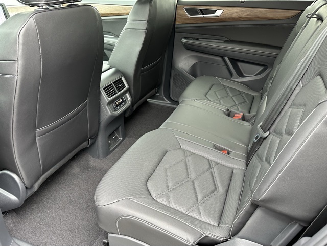 2026 Volkswagen Atlas SE Technology photo 17