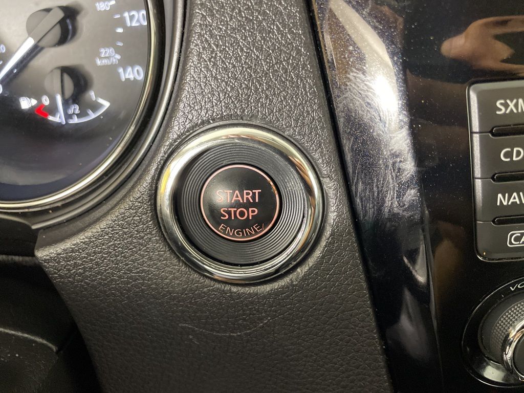 2017 Nissan Rogue SV AWD photo 26