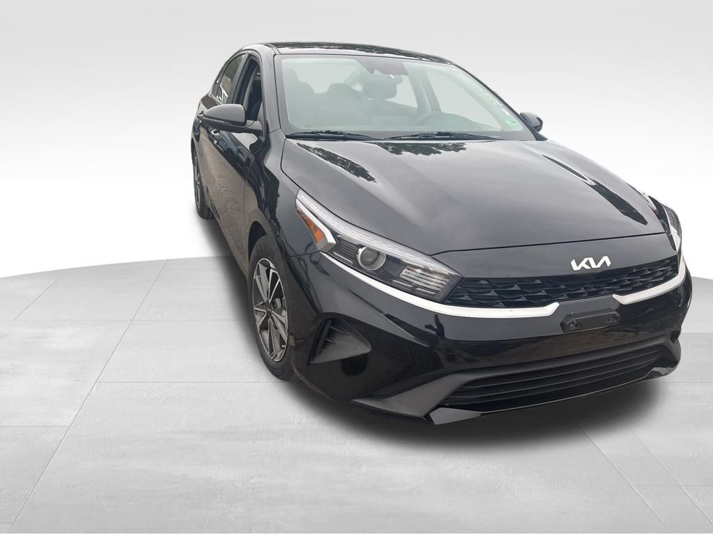 2023 Kia Forte LXS photo 7