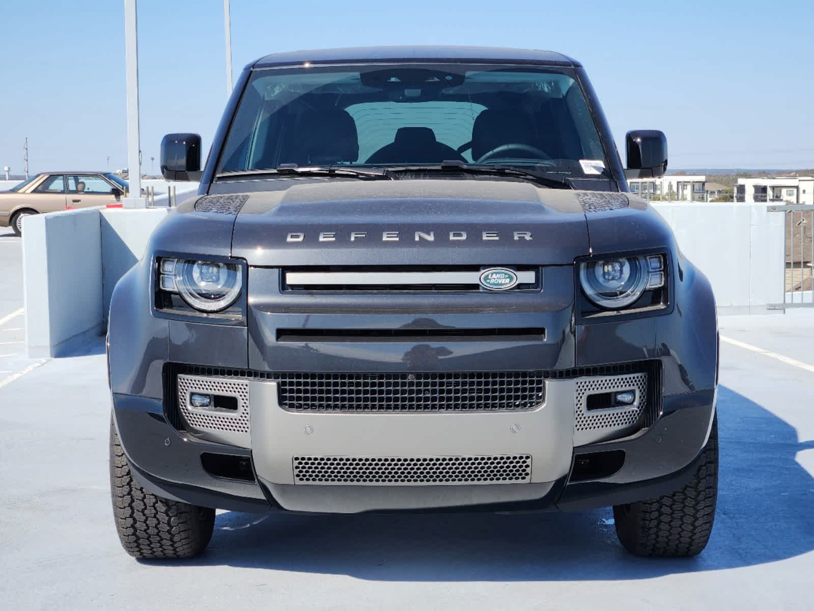 2025 Land Rover Defender 110 X-Dynamic SE photo 2
