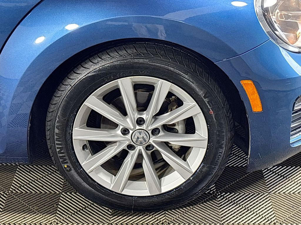 2018 Volkswagen Beetle S photo 20