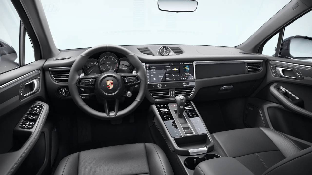 2026 Porsche Macan T photo 8