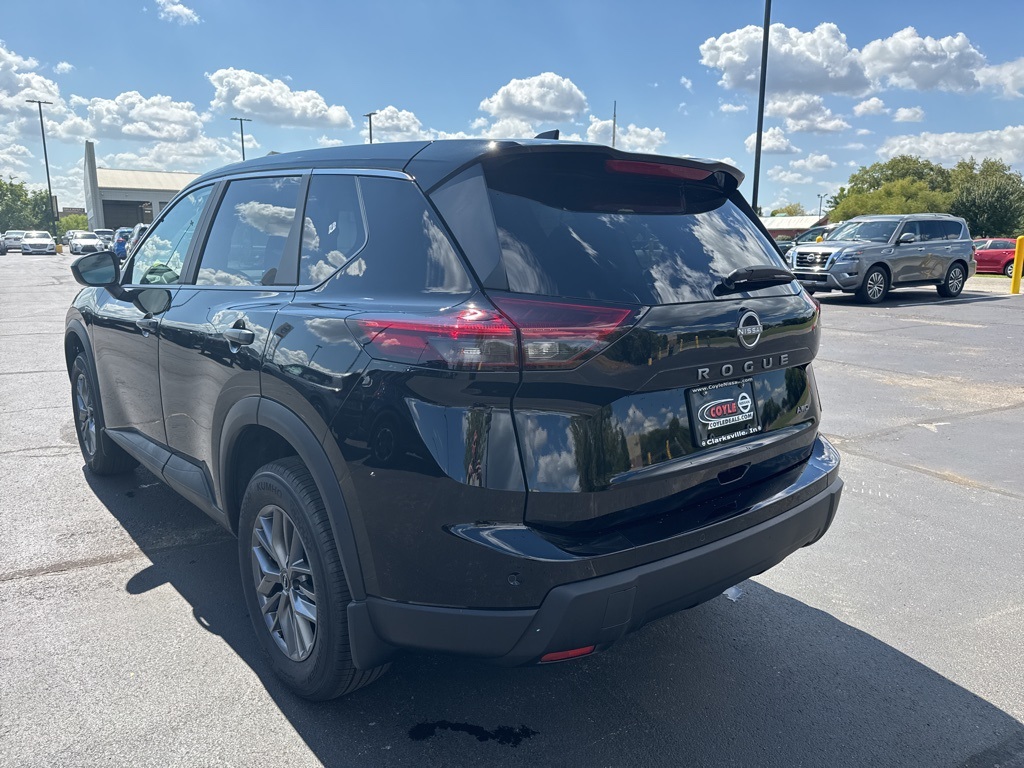 2026 Nissan Rogue S photo 5
