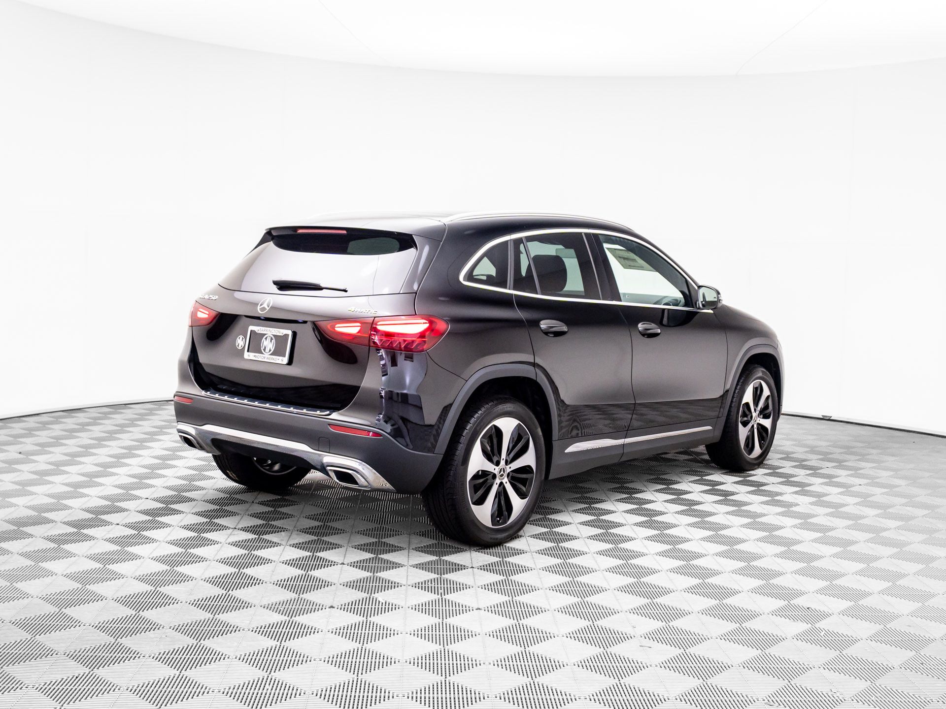 2026 Mercedes Benz GLA 250 4MATIC photo 2