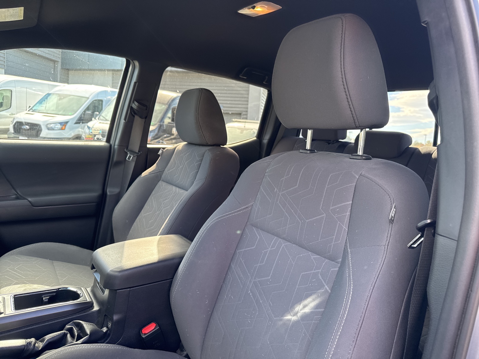 2019 Toyota Tacoma TRD Off-Road photo 3
