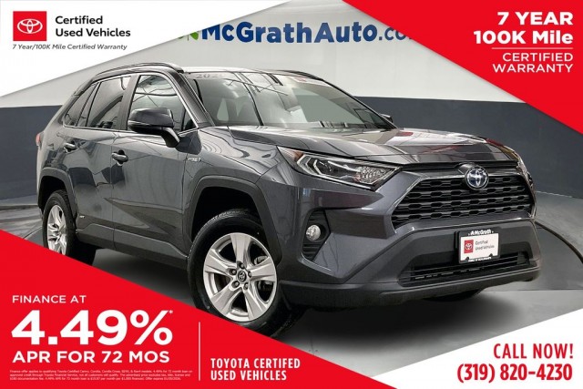 2020 Toyota RAV4 XLE's photo