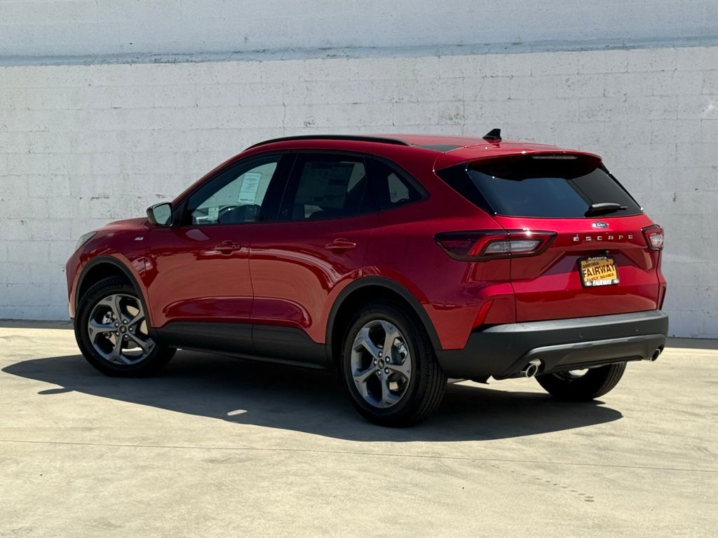 2025 Ford Escape ST-Line photo 4