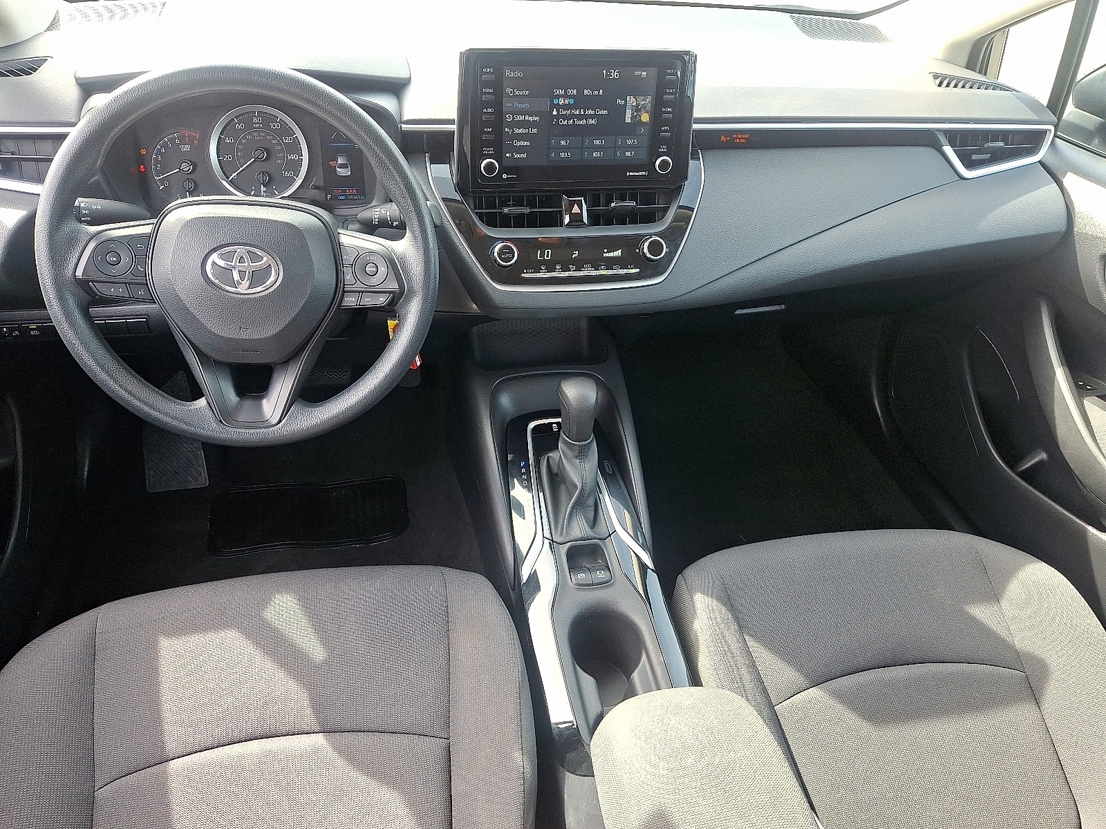 2022 Toyota Corolla LE photo 12