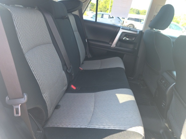 2019 Toyota 4Runner SR5 photo 11