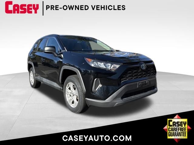 2021 Toyota RAV4 LE's photo