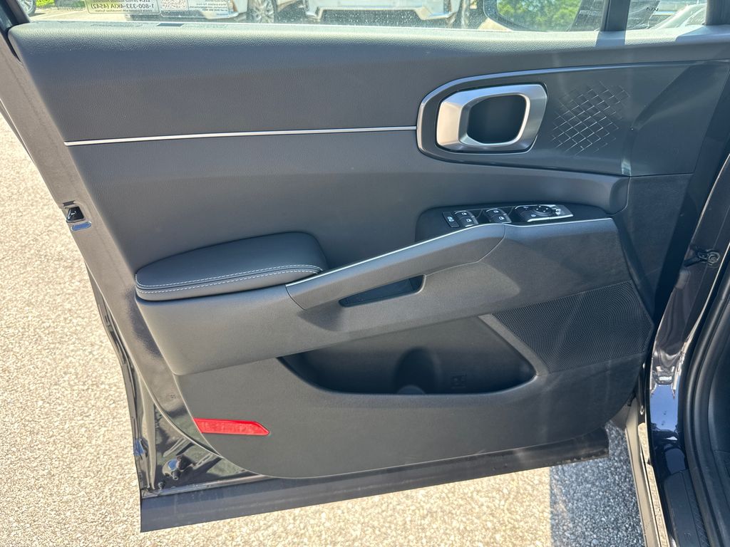 2025 Kia Sorento EX photo 9