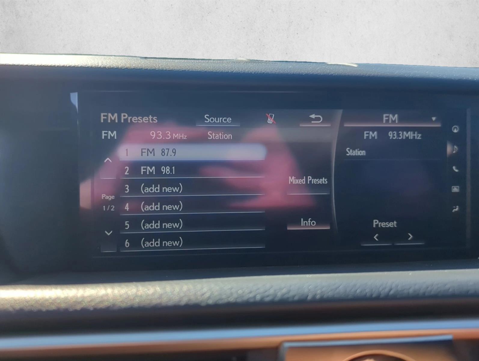 2020 Lexus IS 300 F SPORT photo 15