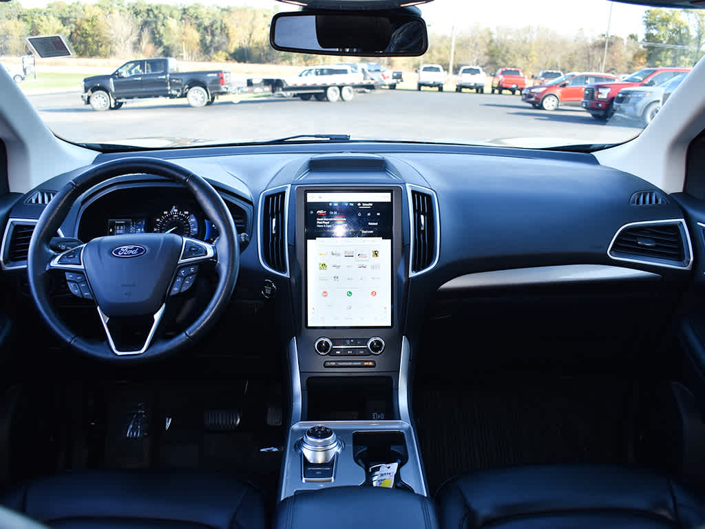 2024 Ford Edge SEL photo 4
