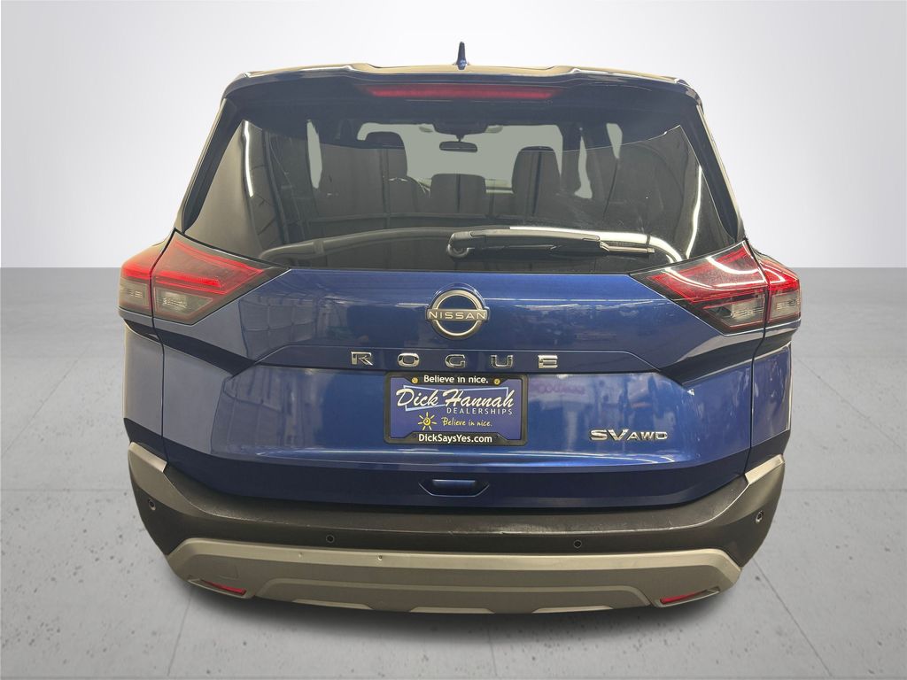 2022 Nissan Rogue SV photo 4