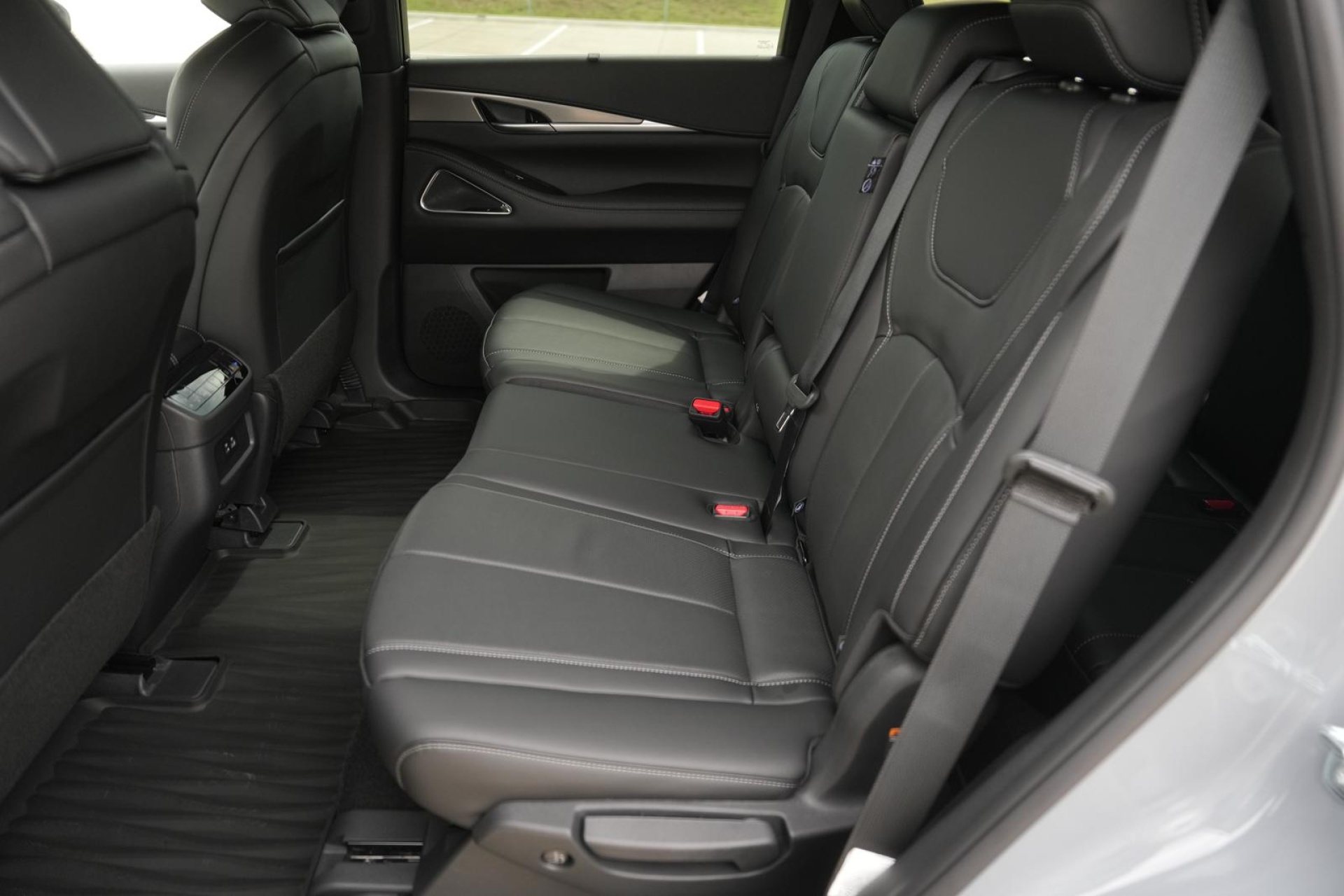 2025 Infiniti QX60 Luxe AWD photo 12