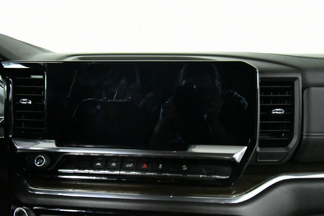 2024 Chevrolet Silverado 1500 RST photo 3